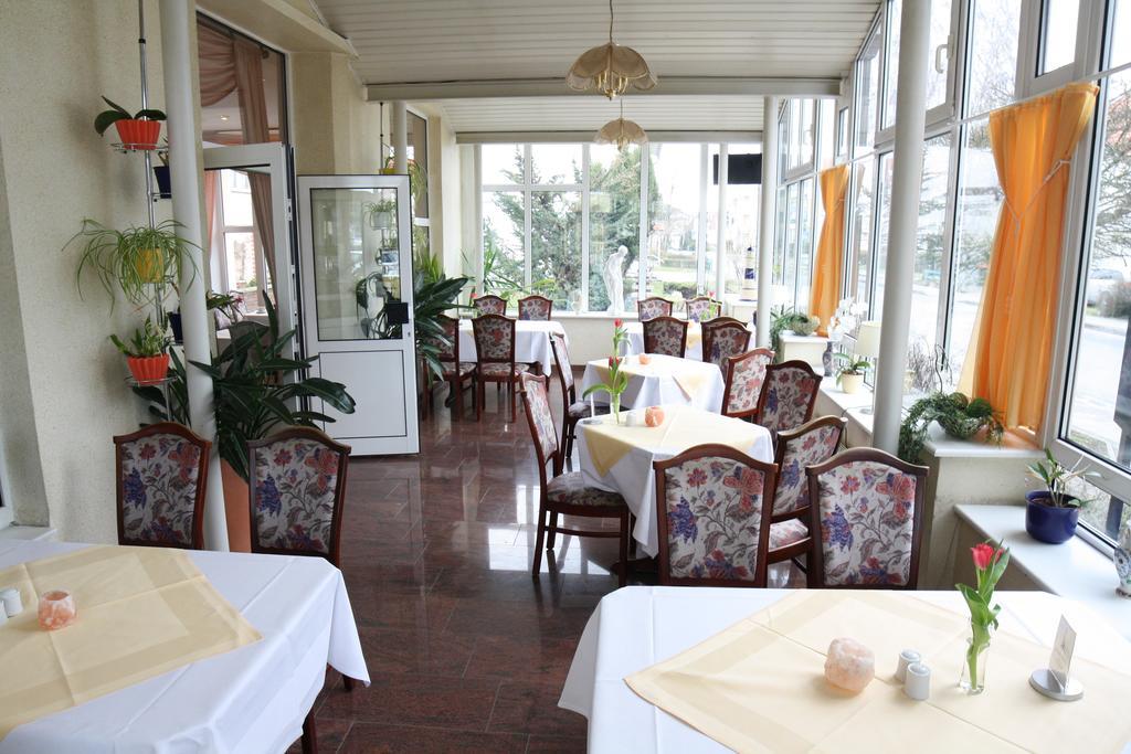 Hotel Poseidon Ostseebad Kühlungsborn Екстериор снимка
